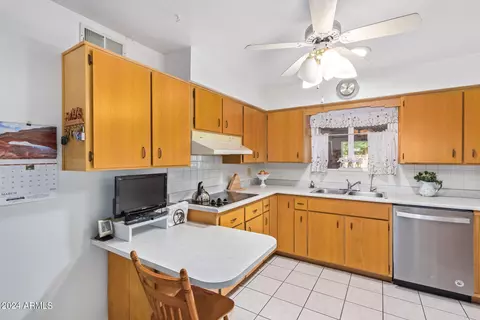 Kitchen - 6232 Ellis St E, Mesa, AZ 85205 photo 3 of 3