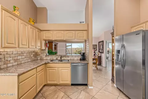 Kitchen - 1593 E Gleneagle Dr, Chandler, AZ 85249 photo 1 of 4