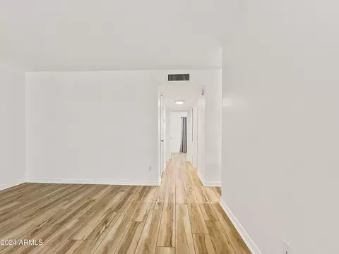 Entry Way - 5525 E Thomas Rd #D6, Phoenix, AZ 85018 photo 1 of 3