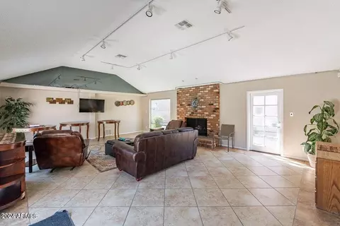 Living - 5525 E Thomas Rd #D6, Phoenix, AZ 85018 photo 4 of 4