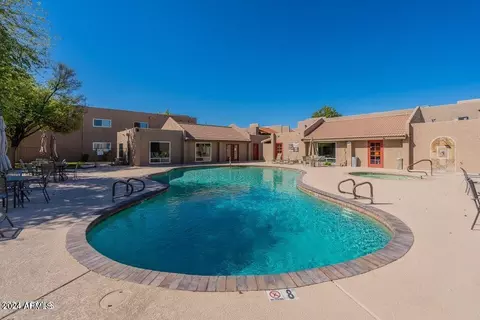 Exterior - 5525 E Thomas Rd #D6, Phoenix, AZ 85018 photo 12 of 14