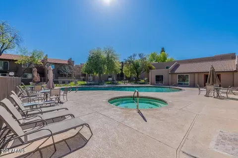 Exterior - 5525 E Thomas Rd #D6, Phoenix, AZ 85018 photo 13 of 14