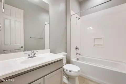 Bath - 4410 E Leroy St, Gilbert, AZ 85295 photo 3 of 4