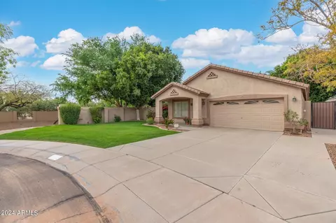 Exterior - 906 W Chilton Ave, Gilbert, AZ 85233 photo 2 of 9