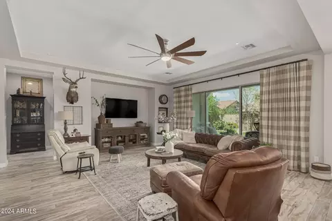 Living - 7222 E Peralta Ave, Mesa, AZ 85212 photo 1 of 3