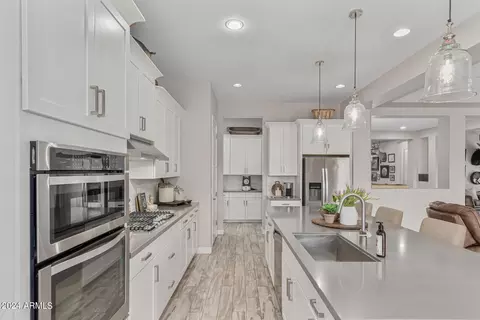 Kitchen - 7222 E Peralta Ave, Mesa, AZ 85212 photo 5 of 5
