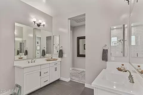 Bath - 7222 E Peralta Ave, Mesa, AZ 85212 photo 2 of 4