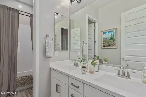 Bath - 7222 E Peralta Ave, Mesa, AZ 85212 photo 3 of 4