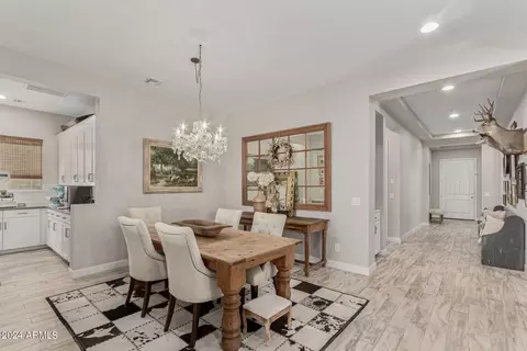 Dining - 7222 E Peralta Ave, Mesa, AZ 85212 photo 1 of 4