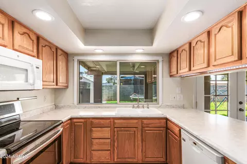 14801 N 38th Dr, Phoenix, AZ 85053 photo 11