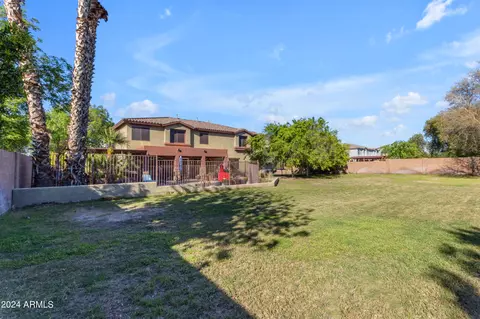 Exterior - 4053 E Ravenswood Dr, Gilbert, AZ 85298 photo 8 of 20