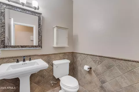 Bath - 4053 E Ravenswood Dr, Gilbert, AZ 85298 photo 1 of 9