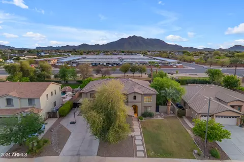 View/Area - 4053 E Ravenswood Dr, Gilbert, AZ 85298 photo 3 of 9
