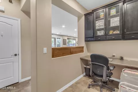 Entry Way - 4053 E Ravenswood Dr, Gilbert, AZ 85298 photo 8 of 15