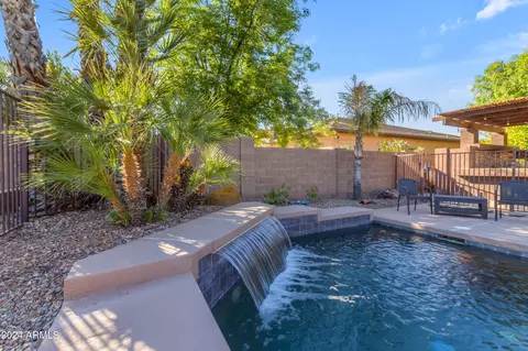 Exterior - 4053 E Ravenswood Dr, Gilbert, AZ 85298 photo 13 of 20