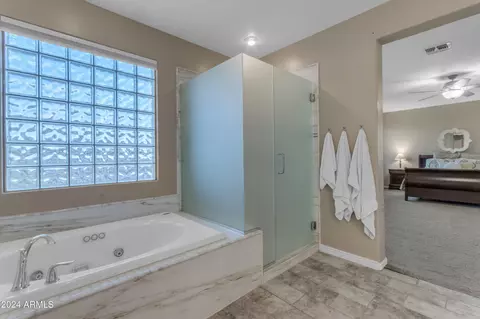 Bath - 4053 E Ravenswood Dr, Gilbert, AZ 85298 photo 7 of 9