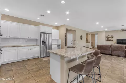 Kitchen - 4053 E Ravenswood Dr, Gilbert, AZ 85298 photo 1 of 6