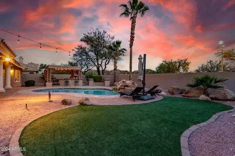 Exterior - 1827 E South Fork Dr, Phoenix, AZ 85048 photo 8 of 14