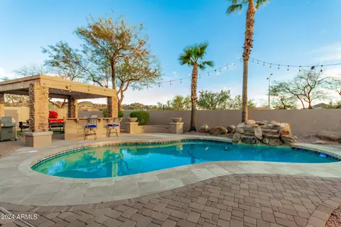 Exterior - 1827 E South Fork Dr, Phoenix, AZ 85048 photo 13 of 14