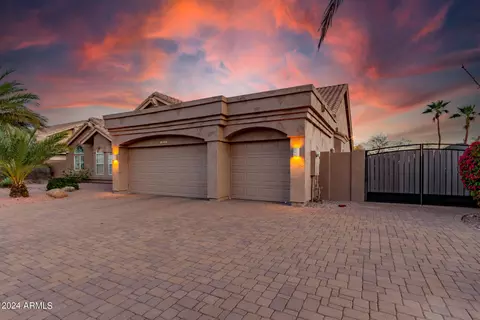 Exterior - 1827 E South Fork Dr, Phoenix, AZ 85048 photo 4 of 14