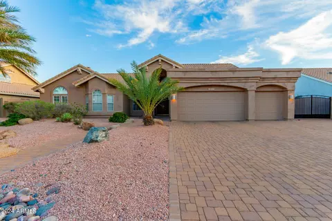 Exterior - 1827 E South Fork Dr, Phoenix, AZ 85048 photo 2 of 14