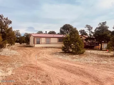 Exterior - 3661 Timberlake Dr, Overgaard, AZ 85933 photo 9 of 12