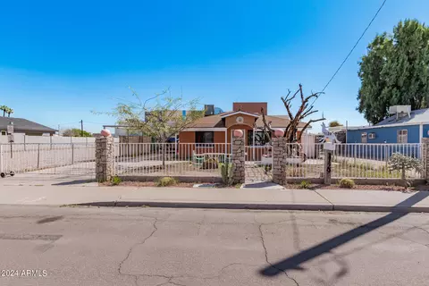 1129 S 10th St, Phoenix, AZ 85034
