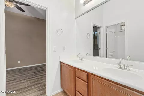 Bath - 10815 E Reginald Ave, Mesa, AZ 85212 photo 4 of 4