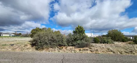 20518 E Cedar Canyon Dr #174, Mayer, AZ 86333