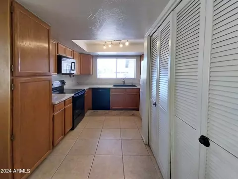 Kitchen - 2255 E Florian Ave, Mesa, AZ 85204 photo 4 of 5
