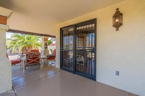 Exterior - 4606 E Monte Way, Phoenix, AZ 85044 photo 4 of 17