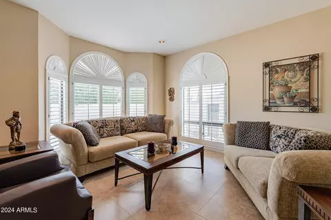 Living - 4606 E Monte Way, Phoenix, AZ 85044 photo 1 of 7