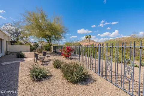 Exterior - 4606 E Monte Way, Phoenix, AZ 85044 photo 9 of 17