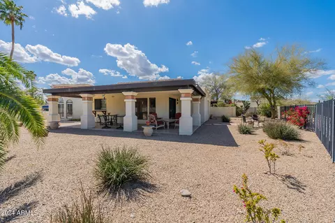 Exterior - 4606 E Monte Way, Phoenix, AZ 85044 photo 10 of 17