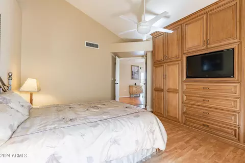 Bedroom - 4606 E Monte Way, Phoenix, AZ 85044 photo 4 of 8