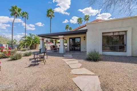 Exterior - 4606 E Monte Way, Phoenix, AZ 85044 photo 7 of 17