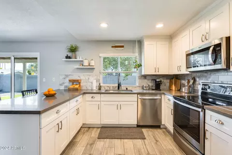 Kitchen - 3453 E Libby St, Phoenix, AZ 85032 photo 1 of 8
