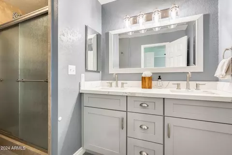 Bath - 3453 E Libby St, Phoenix, AZ 85032 photo 1 of 4