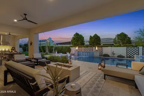Exterior - 2668 E Kingbird Ct, Gilbert, AZ 85297 photo 4 of 25