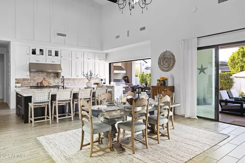 Dining - 2668 E Kingbird Ct, Gilbert, AZ 85297 photo 2 of 3