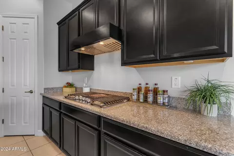 Kitchen - 10452 E Lincoln Ave, Mesa, AZ 85212 photo 2 of 4