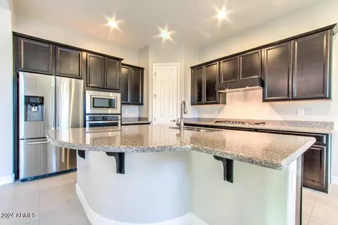 10452 E Lincoln Ave, Mesa, AZ 85212
