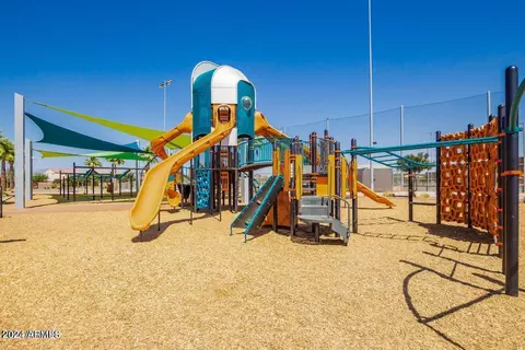 View/Area - 10452 E Lincoln Ave, Mesa, AZ 85212 photo 4 of 8