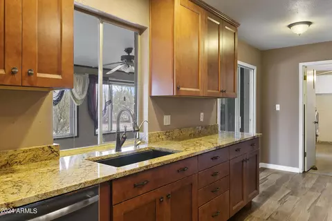5948 E Colby St, Mesa, AZ 85205 photo 6