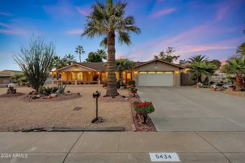 5434 W Tierra Buena Ln, Glendale, AZ 85306