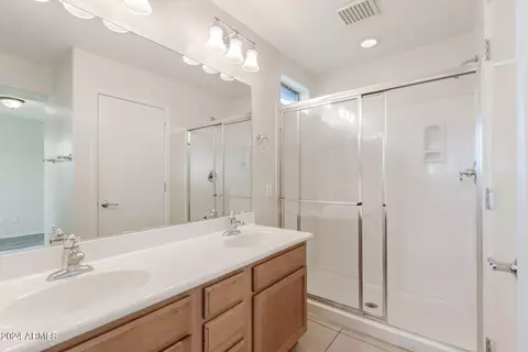 Bath - 2343 N 83rd Dr, Phoenix, AZ 85037 photo 1 of 3