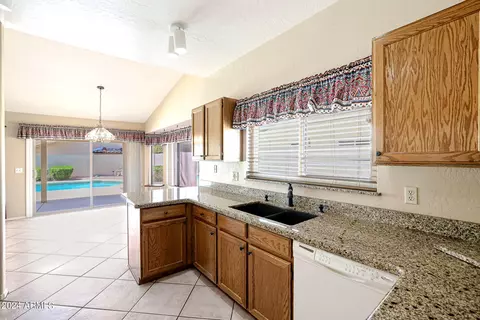 Kitchen - 1616 N Sinova --, Mesa, AZ 85205 photo 5 of 7