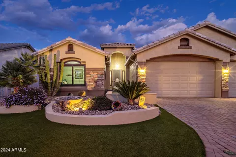 18017 N Windfall Dr, Surprise, AZ 85374