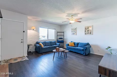 Living - 2157 E Minton Dr, Tempe, AZ 85282 photo 2 of 3