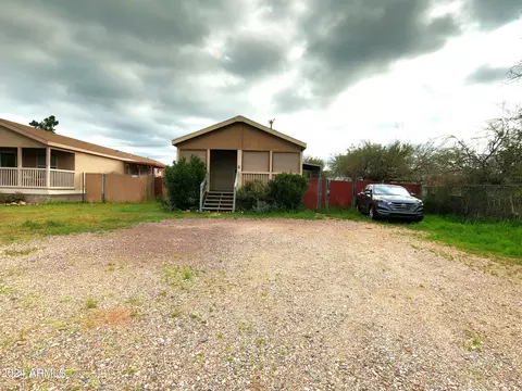 34351 S Ann Black St, Black Canyon City, AZ 85324
